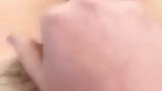 شعر قصير مثقوب حلمات