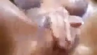 حصرياً: جلسة مثلية جماعية ألمانية في غرفة البخار