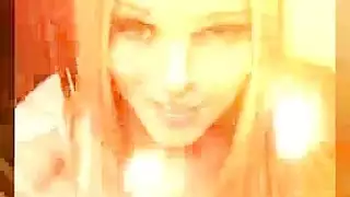 دانييلا تتعرض للخبط في الطبيعة من قبل رجل أكبر سنًا ، بينما صديقها ليس في المنزل