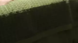 جنس قاس: قضاعة تدخل كسًا منقوعًا بعنف