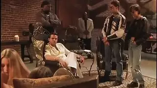 بورن سحاقيات: تقبيل شغوف وفرك كس عند الظهيرة