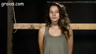 جنس حمام مشتعل: لص يأخذ شقراء من الخلف