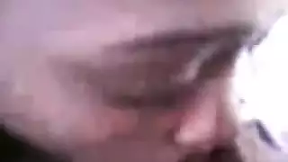 فتاة سودانية جميلة تمتلئ فتحاتها بقضيب صلب