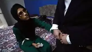 تحقيق خيال محجبة: نيك حلق خشن والمزيد