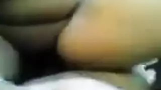 ‫فتاة لبنانية مشاغبة تأخذ السائل المنوي على الكاميرا في مشهد صريح‬