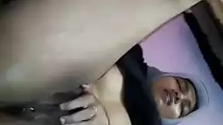 جماع في المواصلات المصرية فتاة محجبة تُدمر