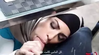 حفلة جنس جماعي لعائلة مايا خليفة: والدتها وصديقتها