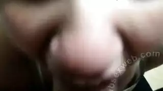 اسخن بيبة جزائرية و مص زب كبير خشين من قحبة جزائرية شرموطة بزاف