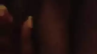 زوجة مكتئبة تأخذ قضيبًا في كل فتحة لتحسّن مزاجها