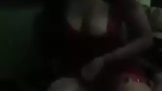 عاهرة مغربية تتوق لقضيب ضخم في مشهد صريح إكس إكس إكس