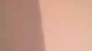 شقراء صغيرة تتعرض حفرها للخراب في إباحية مراهقة صريحة