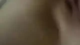مشهد أنجي الخوري الإباحي: مشاركة مهبلها الضيق مع صديقة