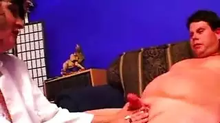 جميلة أفريقية ممتلئة الجسم تتعرض للضرب من الخلف بوضوح