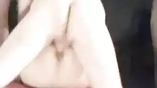 عربية مثيرة تتصرف بخجل قبل جنس صريح بسنارة