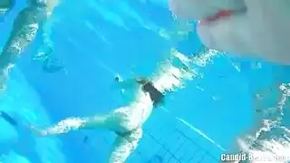 سكس يراقب اخته عند حمام السباحة