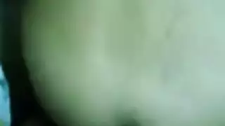دخل عليها وهى بتستحمى ونكها