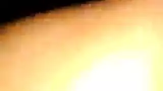 عاهرة آسيوية تحصل على جماع فموي عميق ووضعية كلابية عنيفة