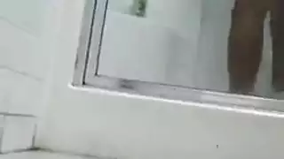 متلصص يسجل وعد العرض المباشر القذر