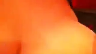 جنس قوي في المسبح مع الأردن: تقطر وتتوسل