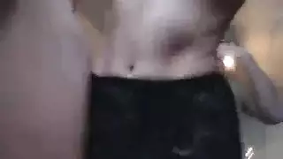 جنس سحاقي تحت الشمس: نيك بالحزام وهزة الجماع