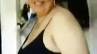 فديو لبنات عارات الصدر