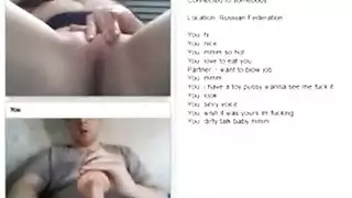 مداعبة الروسية المثيرة لفرج مدربتها تجعلها تنزل