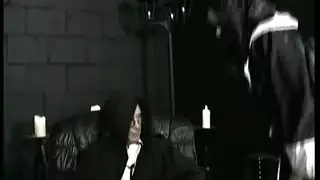 تلميذة مطيع في تنورة وجوارب مطيع يحصل اصابع الاتهام في الحمار والجمل