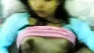 تناك وهي تحلم وكسها مبلل بعمق