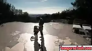 إمرأة تستمني زبر رجلها الكيوت