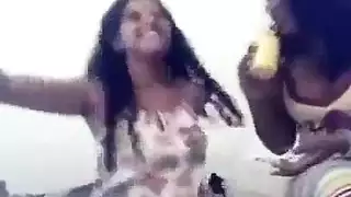 قحبة عربه بتجلخ كسا وبتحكي كلام حلو