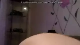 شقراء سيئة تفعل لها الشرج للحصول على حمولة سميكة