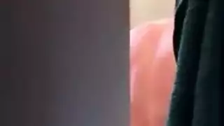 إباحي xxx: قضيب توم الكبير يبحث عن مؤخرة عذراء