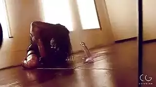 ملكات تتوق للقضيب: ماراثون إباحية خلف الكواليس