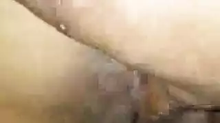 فرج آسيوي مبلول يأخذ شرج ومهبل قاسيين