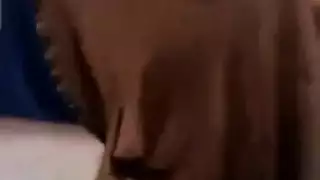 تعدي على حنان المروكيه في قاروره الشراب وتسريحه في دبوريا