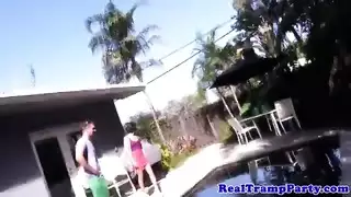 جنس فموي ولعق الحلمات في مشهد إباحي مكثف