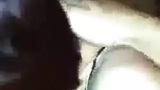 بيت دعارة: فتاتان مثيرتان وصديقهما الذكري المثير يمضون الليل كله