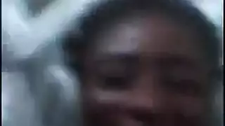 الفتى الخجول يحصل على فتحته الضيقة مدمرة بقضيب أسود كبير