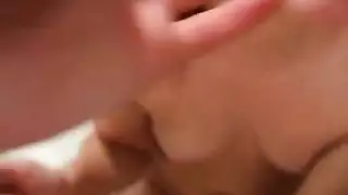 الكتاكيت العاهرة
