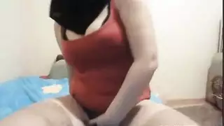 أميرة محجبة تُدك مهبلها بقوة