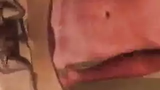 نادي إكس إكس إكس: رجلان يتناوبان على فتاة طوال الليل