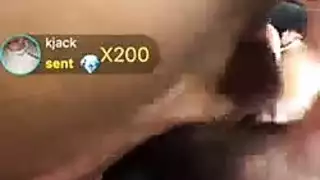 حصلت مارس الجنس كتكوت سمين حبر في سريرها ويبدو أنها لطيفة للغاية