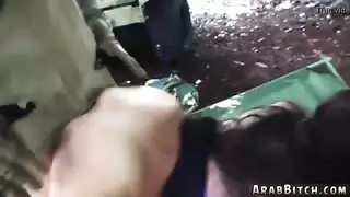 منزل المكتب العربي بعيدًا عن المنزل بعيدًا عن المنزل