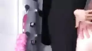 شرموطه مصريه مع عشيقها في الحمام بيشدها من بزازهافي