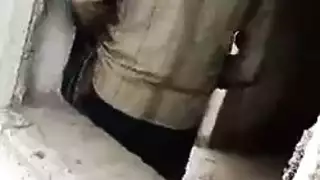 ثنائي عاهر يتحدى جماعًا جماعيًا صعبًا