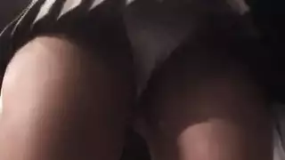 فتاة شقية تُركب في فيلم بورن ساخر