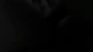 قذف على مؤخرتها تحت ضوء القمر