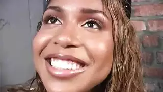 رغبات حيوانية: بنات جامحات يذهبن بوحشية