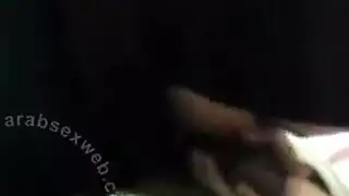 محجبة عربية تتعرا لحبيبها