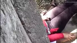 عمل محفوف بالمخاطر: مص في الحديقة العامة يؤدي إلى نيك صريح